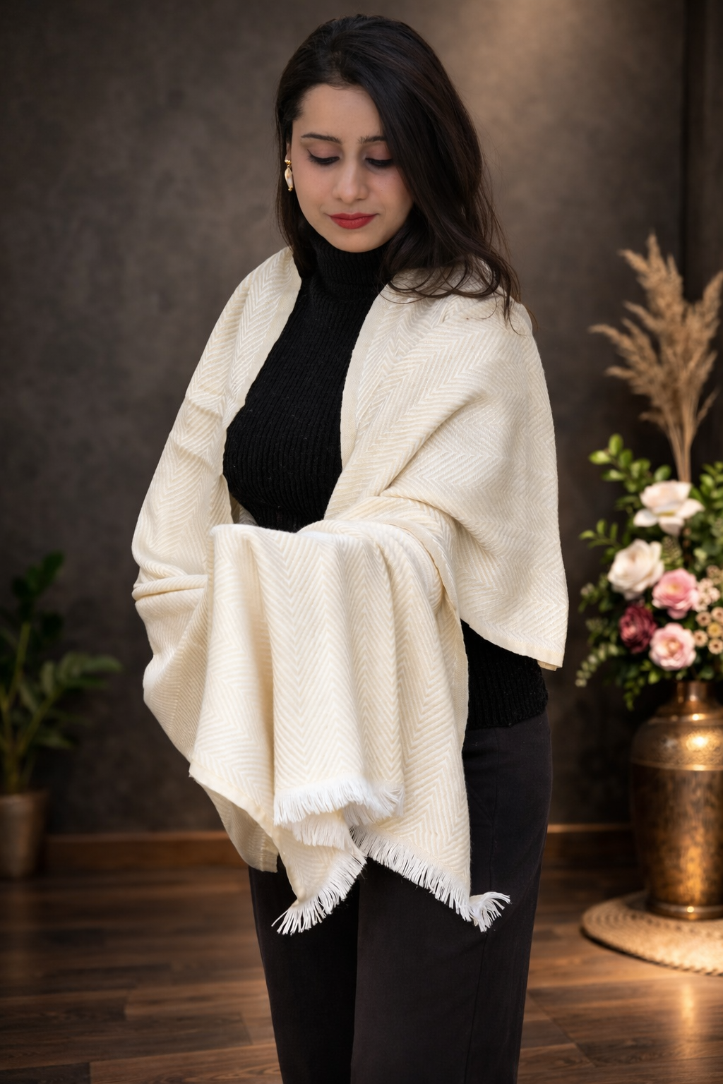 Soft Wool Kashmiri Cream Zig Zag Stole