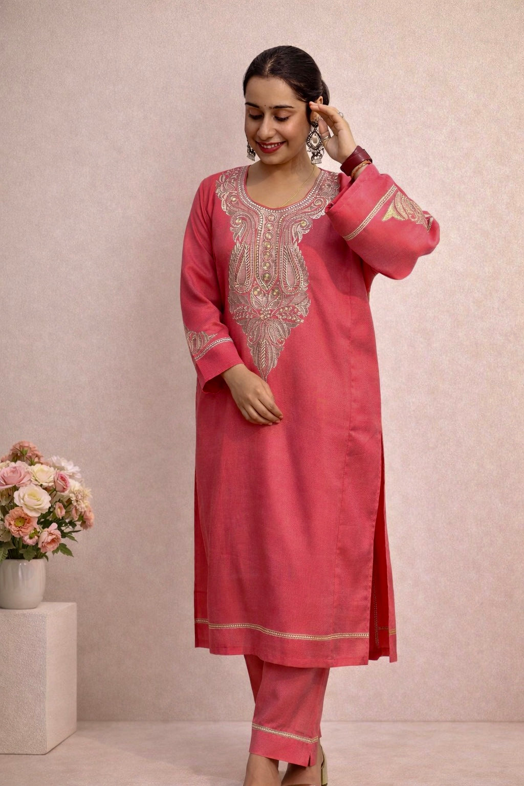 Elegant Pink Tilla Kashmiri Phiran Set