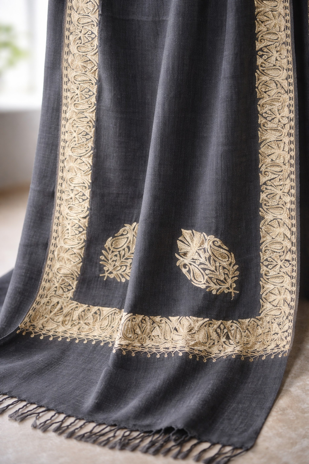 Graphite Tilla Flower Pashmina Stole