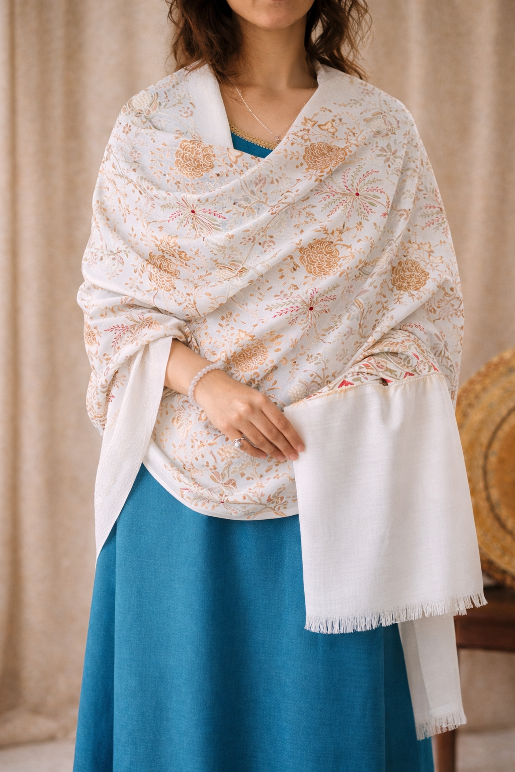 Soft Ivory Kashmiri Embroidery Stole