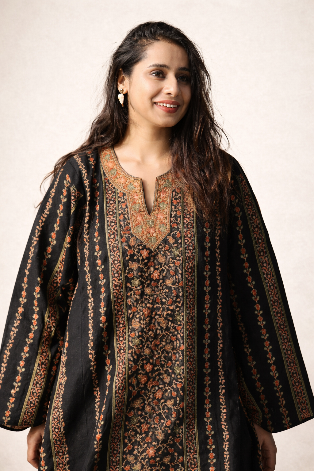 Black Vintage Sozni Kashmiri Phiran