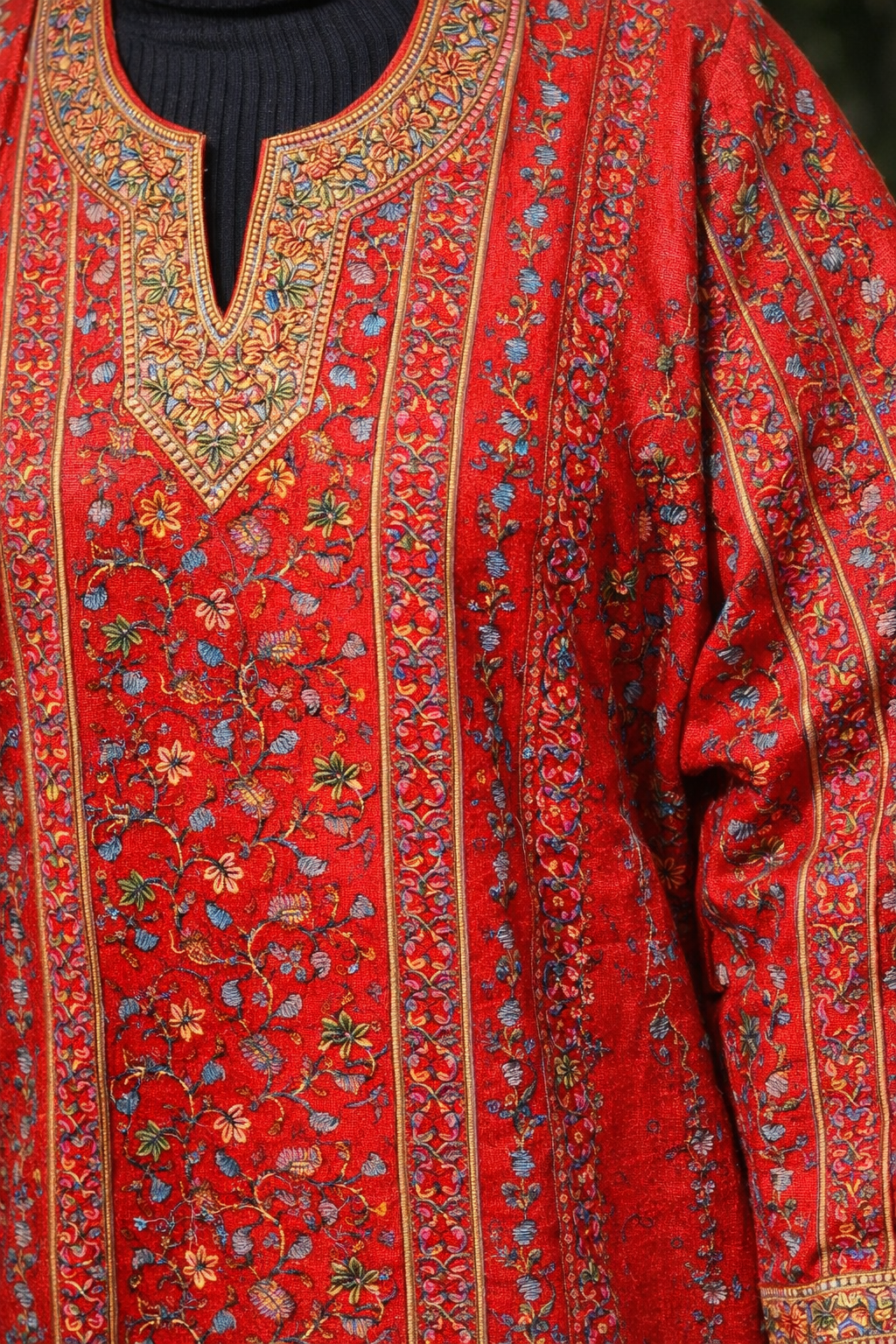 Royal Crimson Sozni Kashmiri Phiran